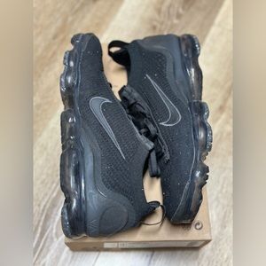 Nike Vapormax triple black sz 9.5 men